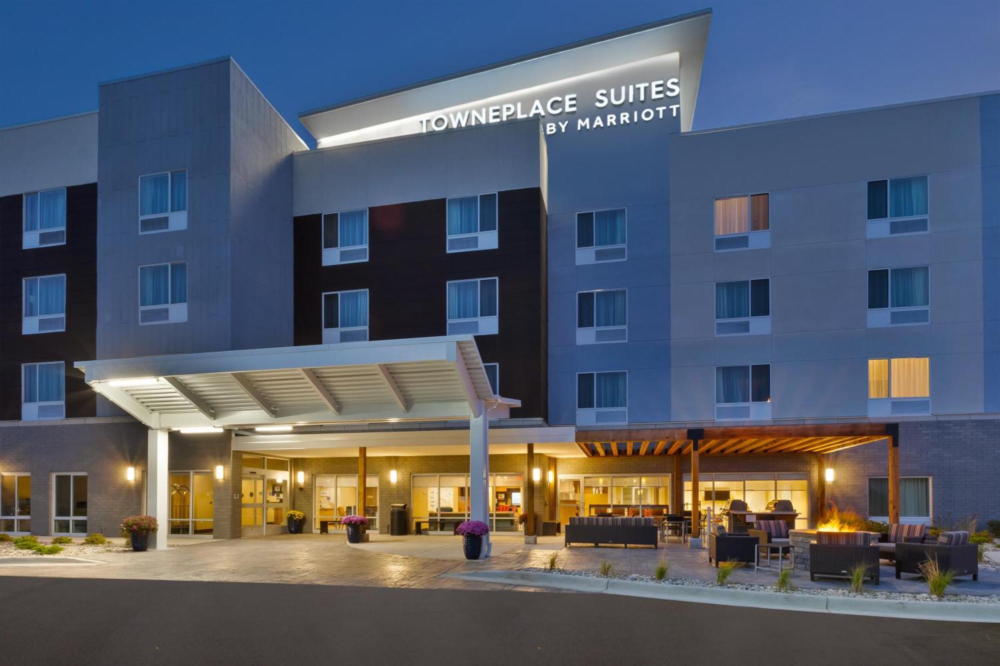 Cascade Towneplace Suites By Marriott Grand Rapids Airport Southeast מראה חיצוני תמונה