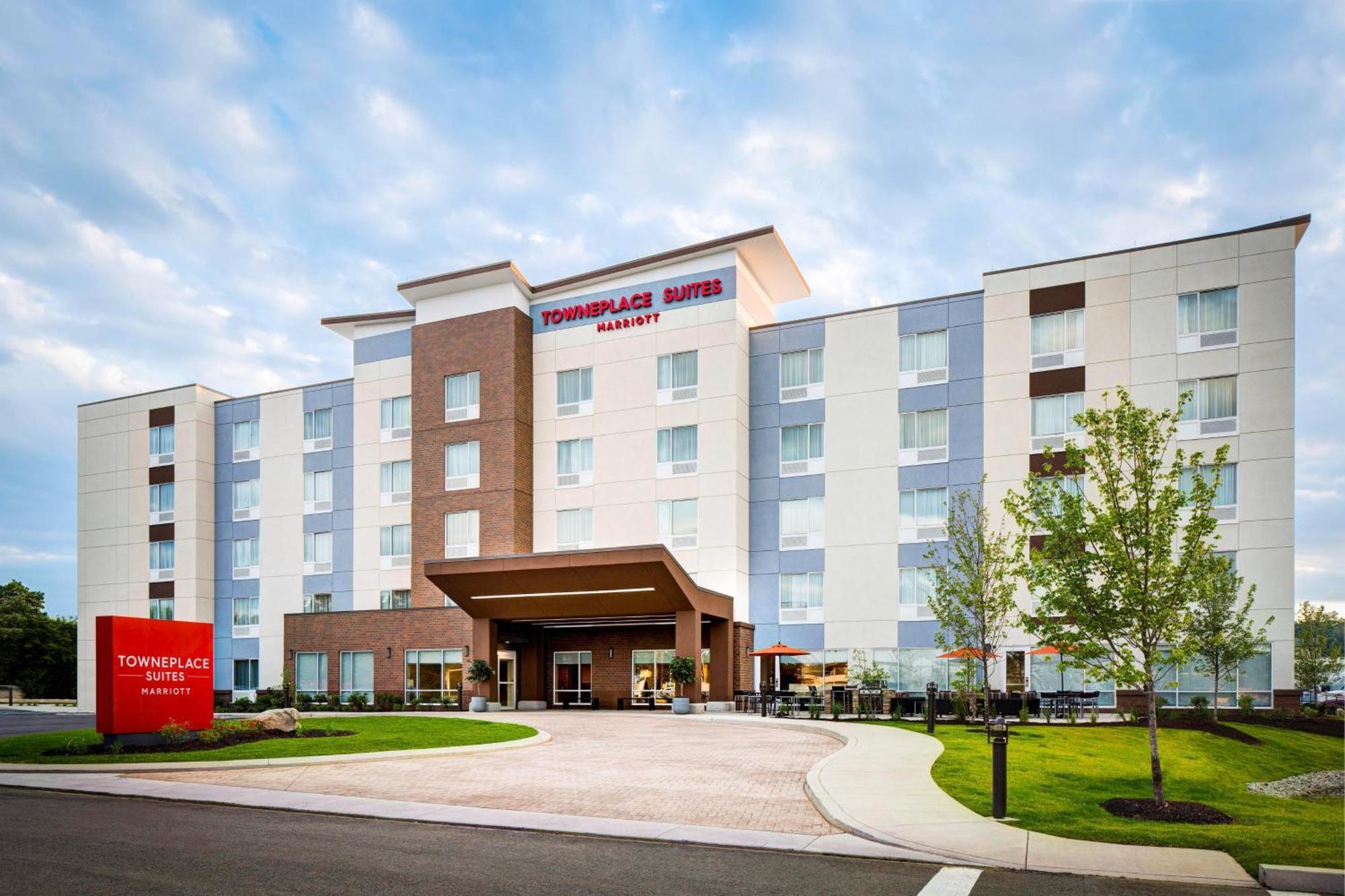 Cascade Towneplace Suites By Marriott Grand Rapids Airport Southeast מראה חיצוני תמונה